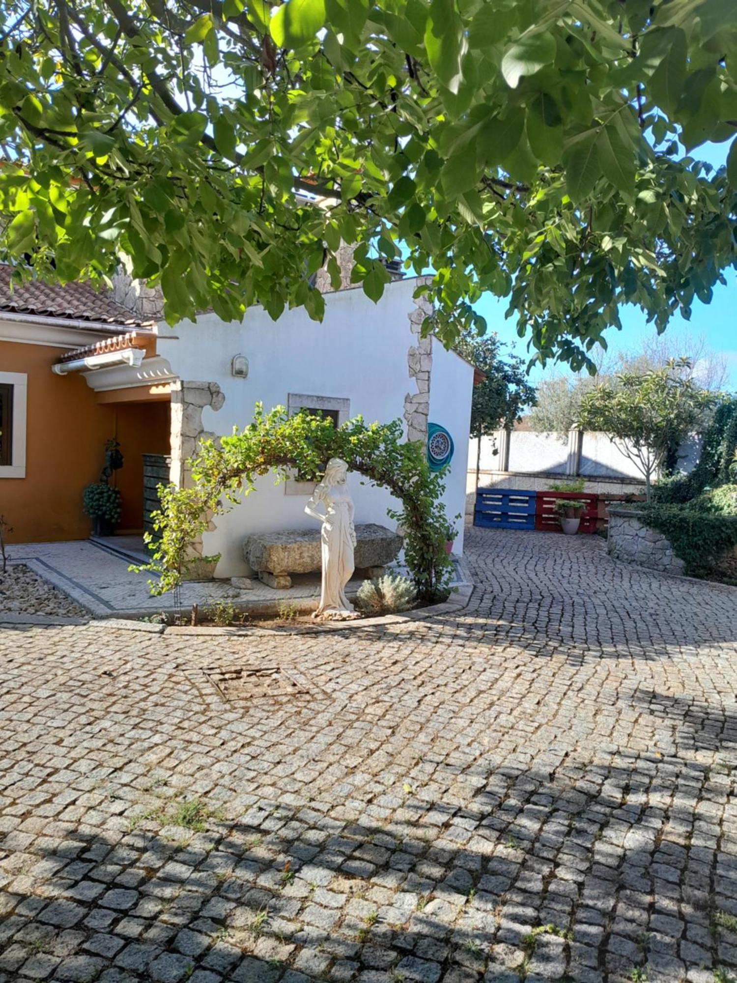 Porto de Mós Refugio Das Artes Guesthouse מראה חיצוני תמונה