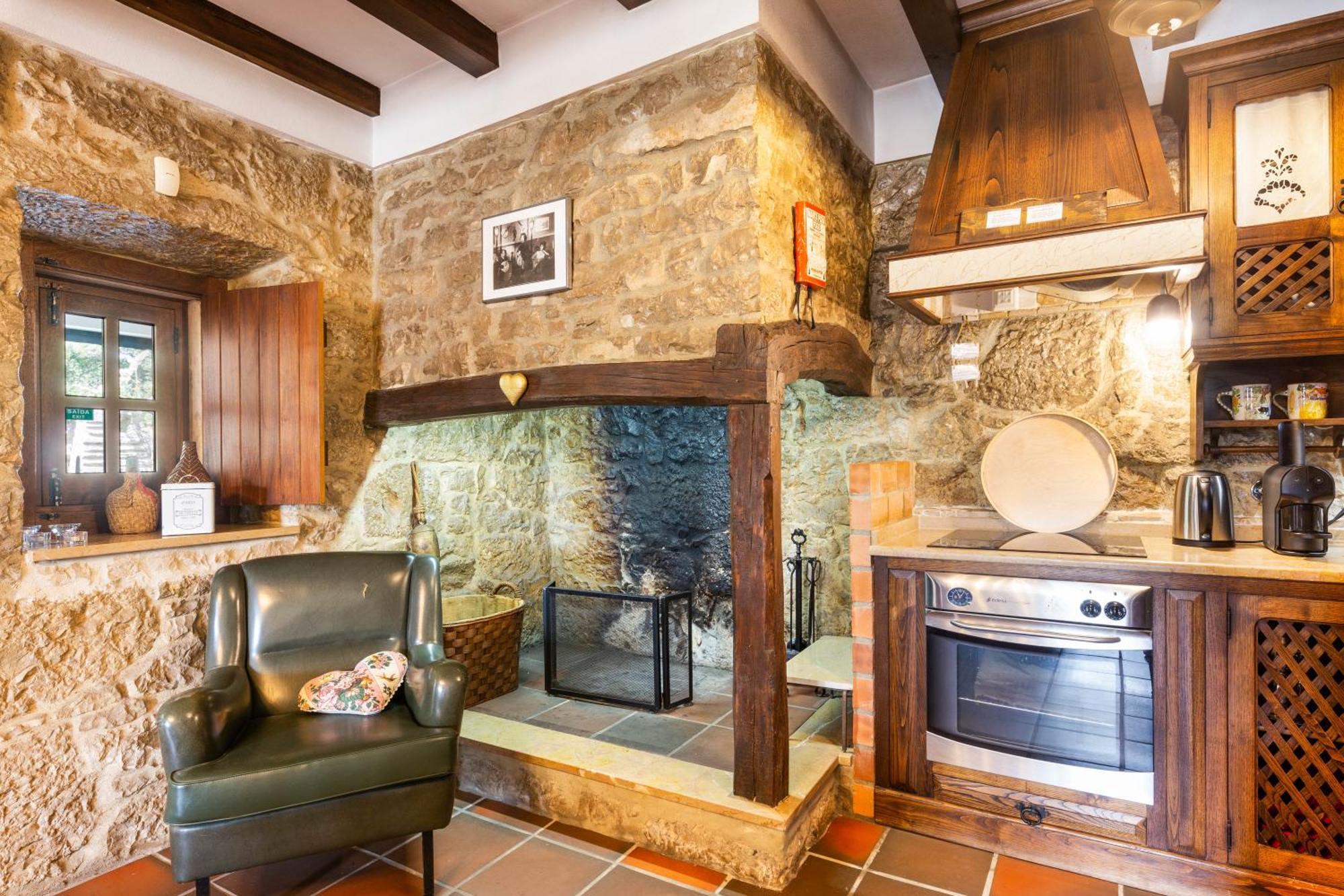 Porto de Mós Refugio Das Artes Guesthouse מראה חיצוני תמונה